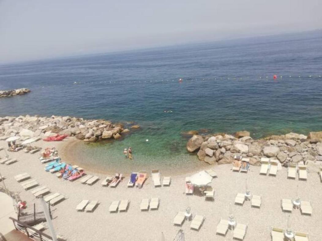 Maremonti Apartments Кастелламмаре-ди-Стабия Экстерьер фото